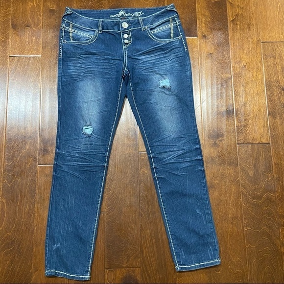 Almost Famous Denim Blue Straight Distressed Jeans Size 15 - Picture 3 of 7